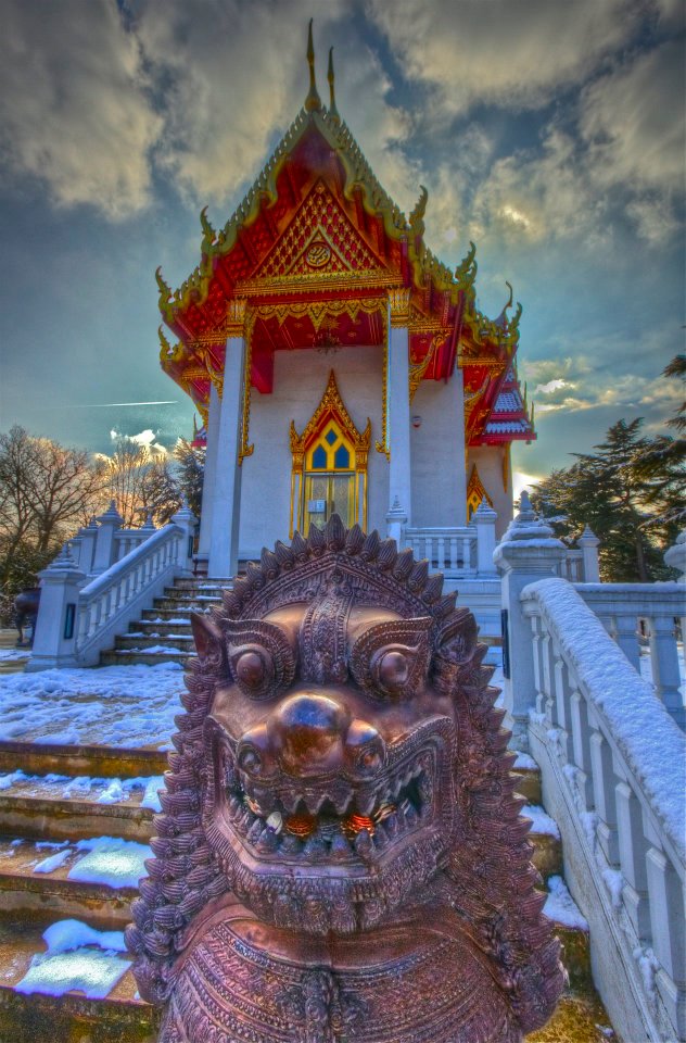 46 Buddhapadipa Temple Wimbledon.jpg